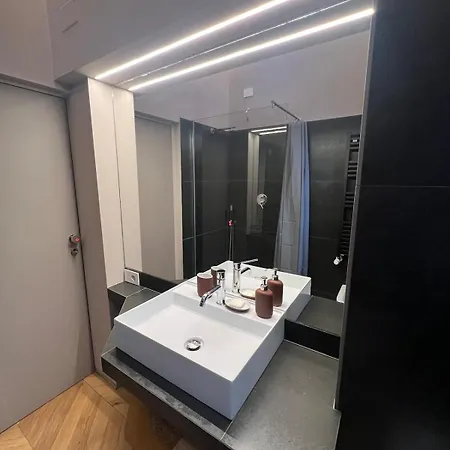 Comfort Ed Eleganza Tra Liberty Milanesi Milan